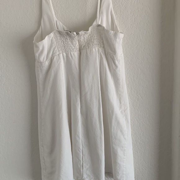 🤍 Dress - Picture 6 of 7